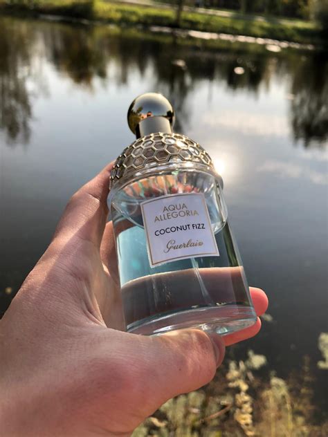 perfume guerlain coconut.